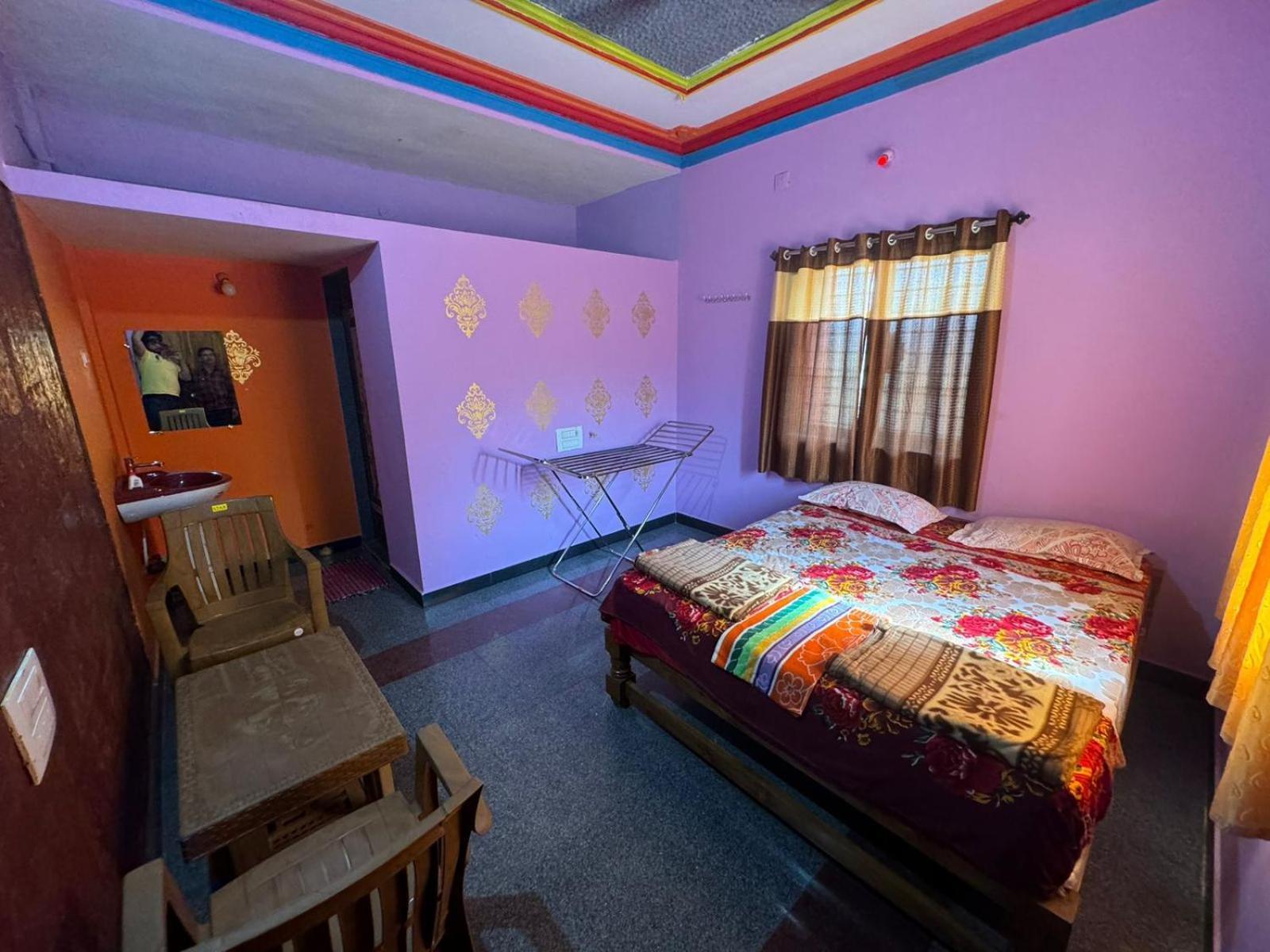 Dandeli Nakadi Home Stay Ngoại thất bức ảnh
