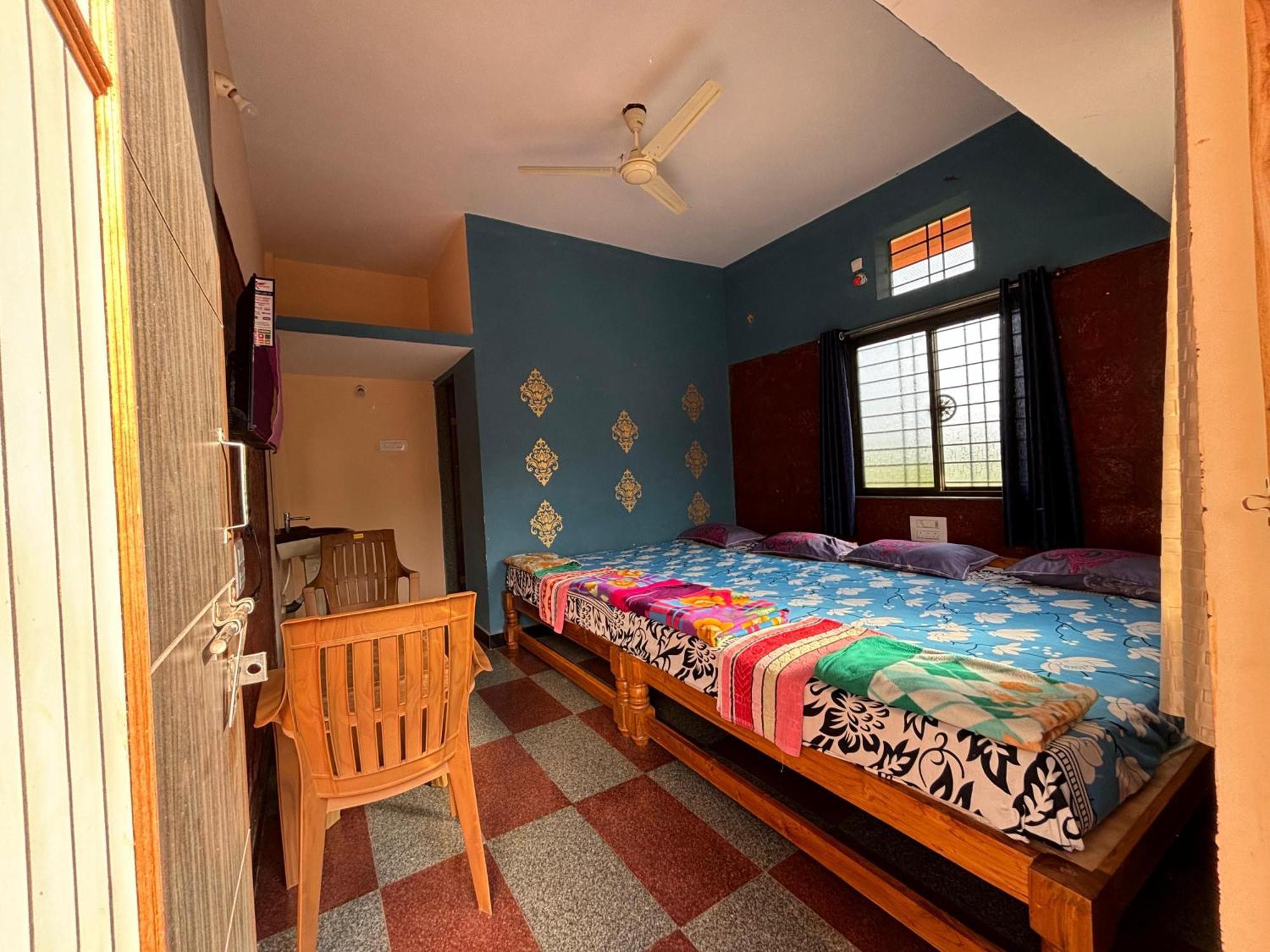 Dandeli Nakadi Home Stay Ngoại thất bức ảnh