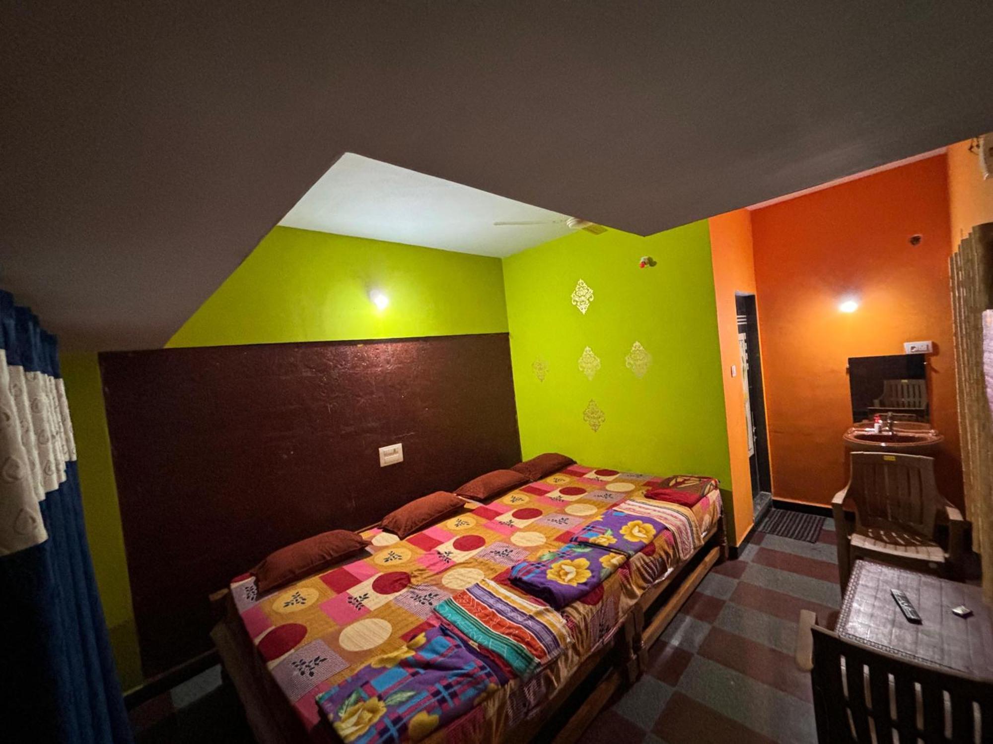 Dandeli Nakadi Home Stay Ngoại thất bức ảnh